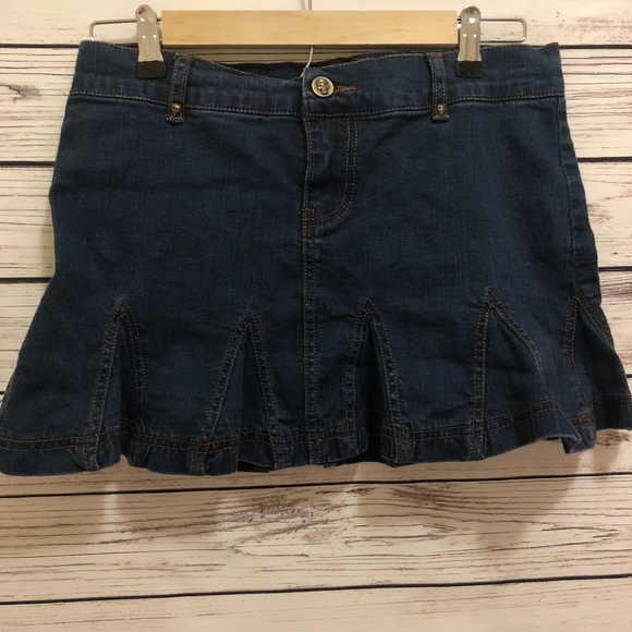 Betsey Johnson Dresses & Skirts - Betsy Johnson Denim Jean Skull Skirt VINTAGE